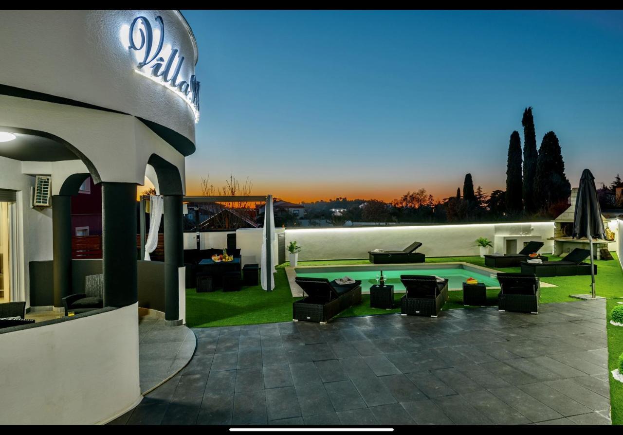 White Vila Pula